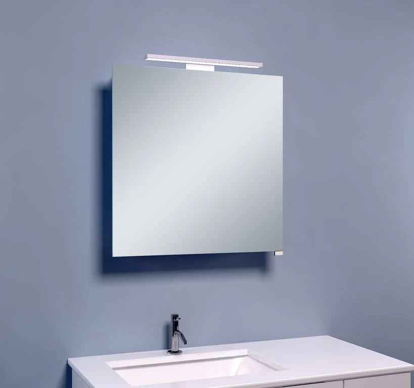 Spiegelkast 60x60x14cm met LED verlichting Luzi Spiegelkast 60x60x14cm met LED verlichting Luzi