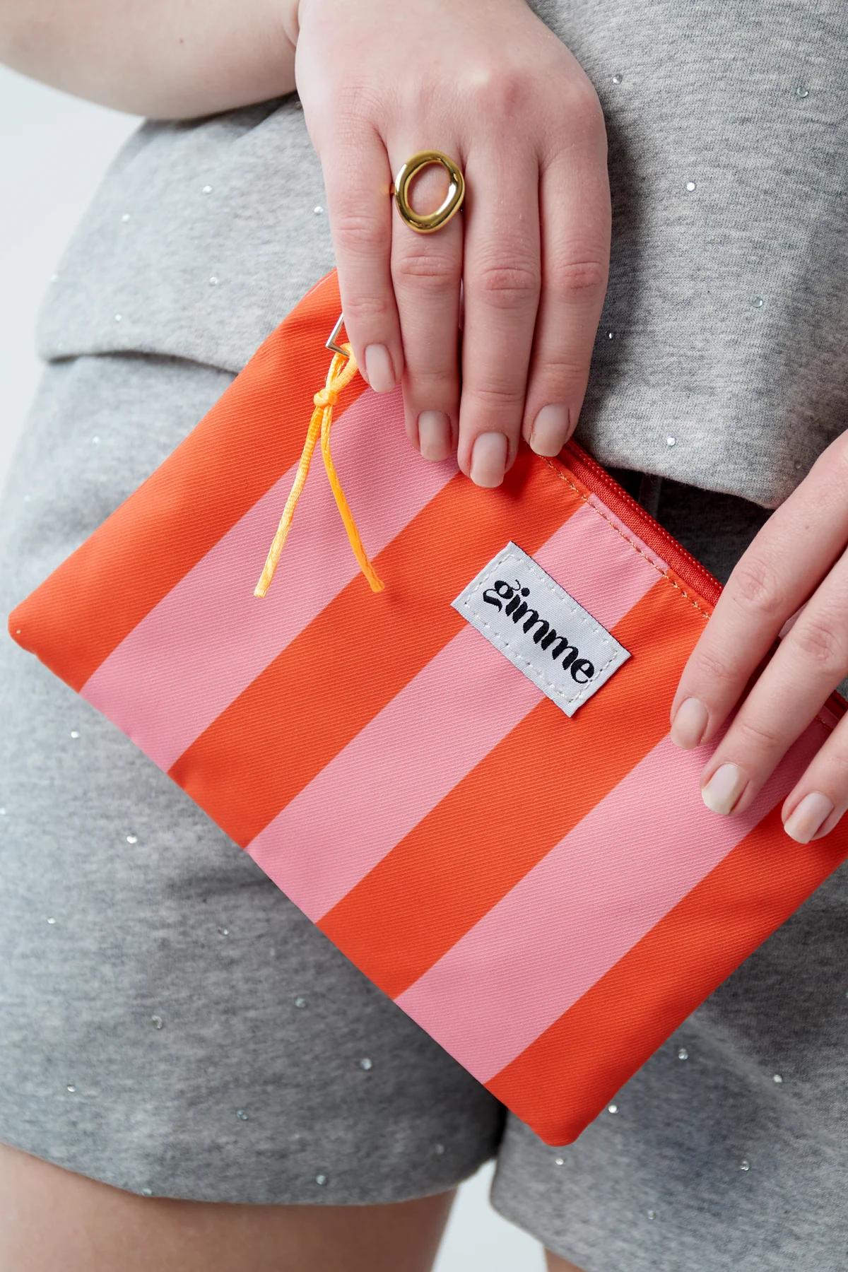 Plat toilettasje grote streep – Oranje roze Plat toilettasje grote streep – Oranje roze