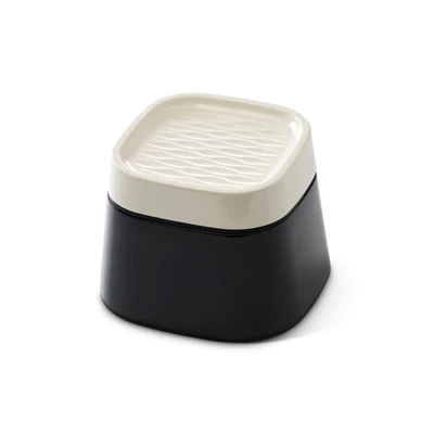 Savic Ergo Cube Voerbak Creme / Zwart 22X22X16 CM Savic Ergo Cube Voerbak Creme / Zwart 22X22X16 CM