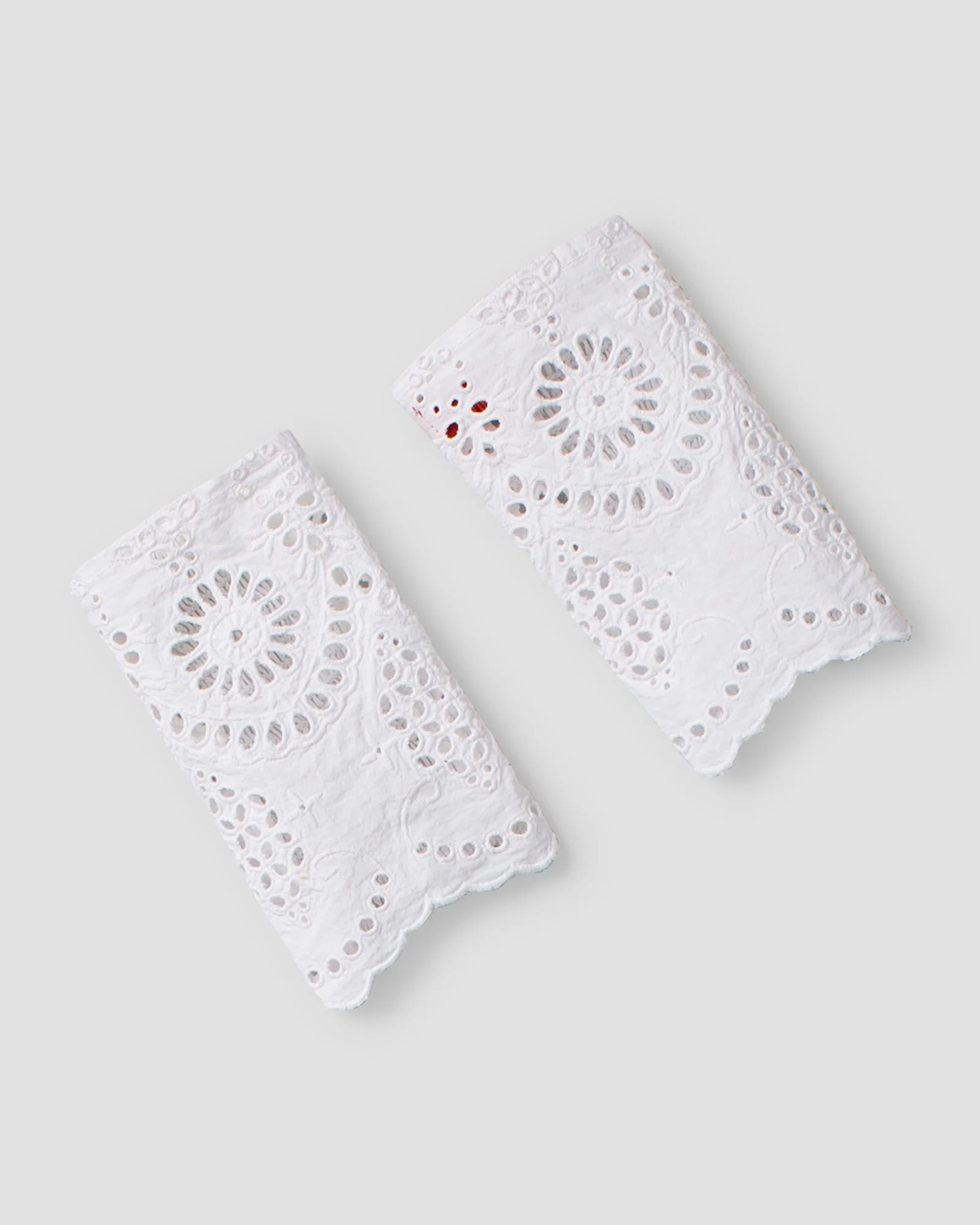 Ewa i Walla Wrist detail cotton embroiderey Ester 77609 SS25 white