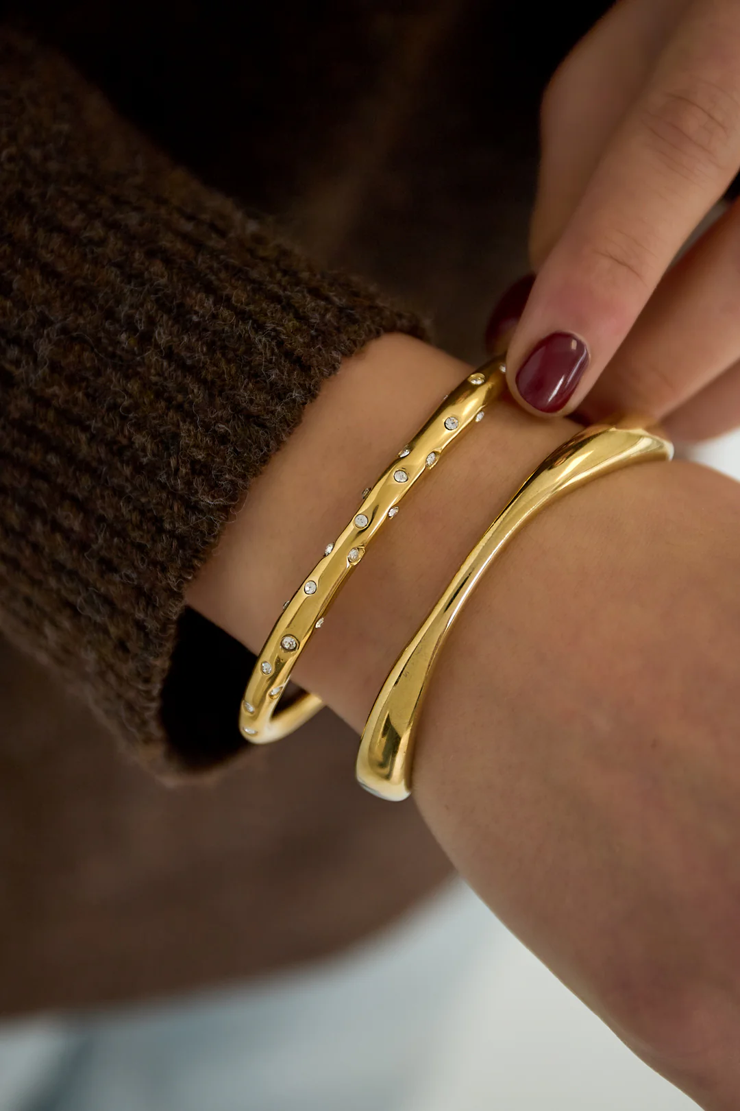 Organisch gevormde bangle