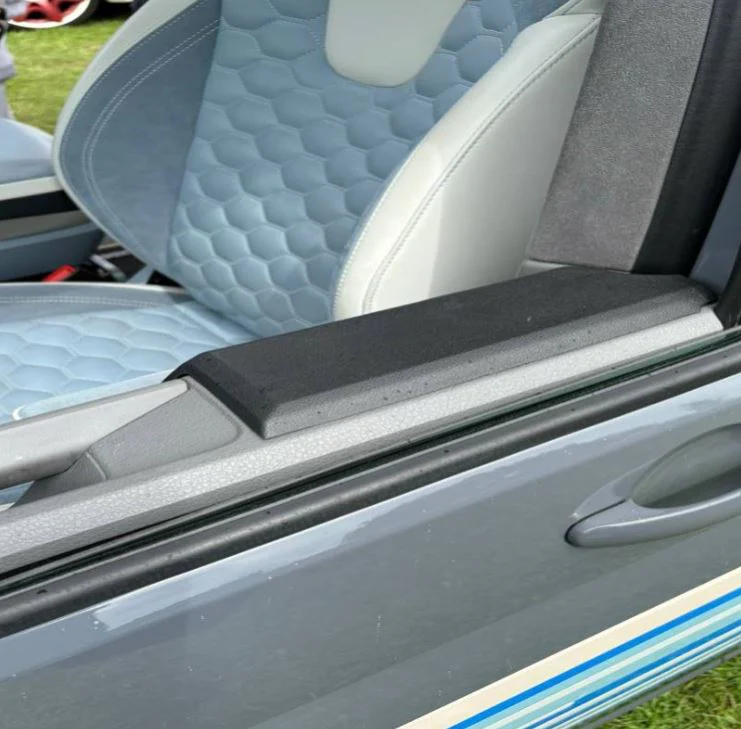 Armsteun van PU-schuim voor de deur van uw VW T6.1 Transporter – Upgrade voor uw camperinterieur & Ideaal cadeau