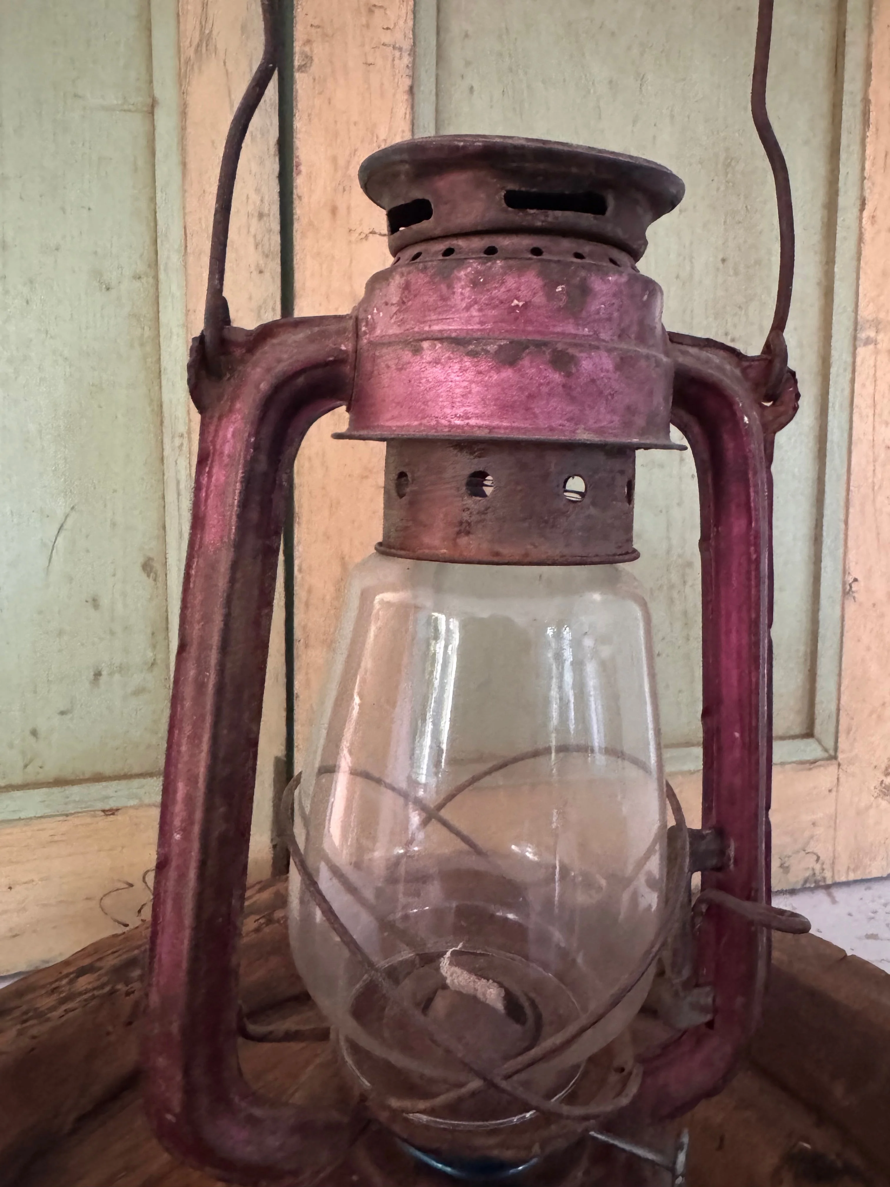 Vintage metalen Lantaren olielamp roze