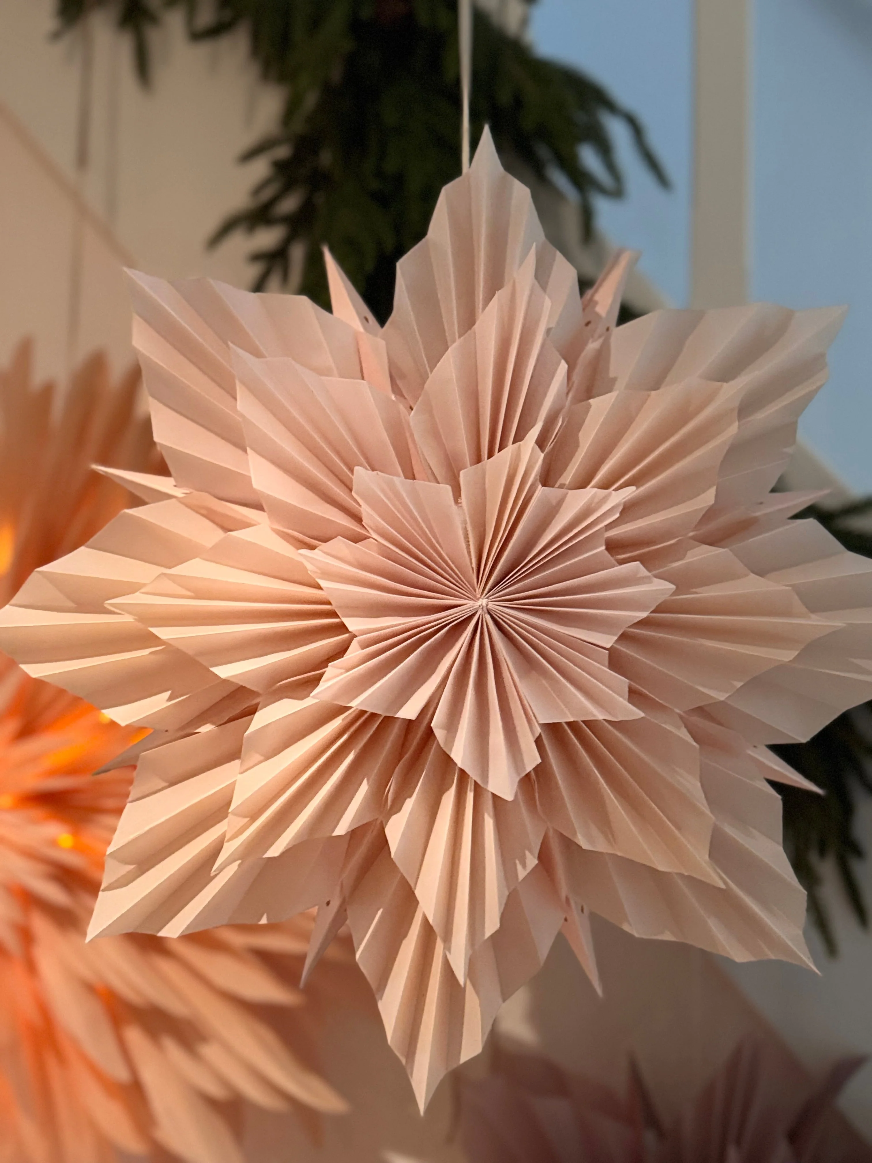 Flower lamp nude M