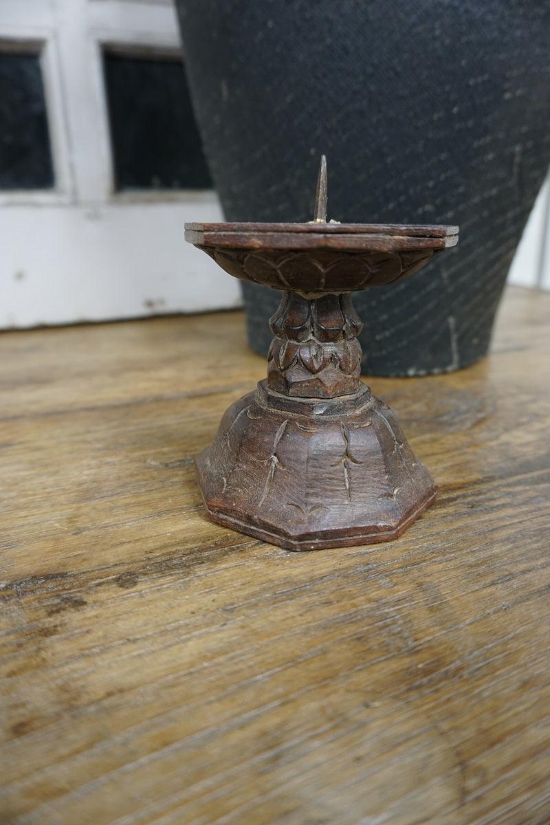 houten kandelaar met ornament