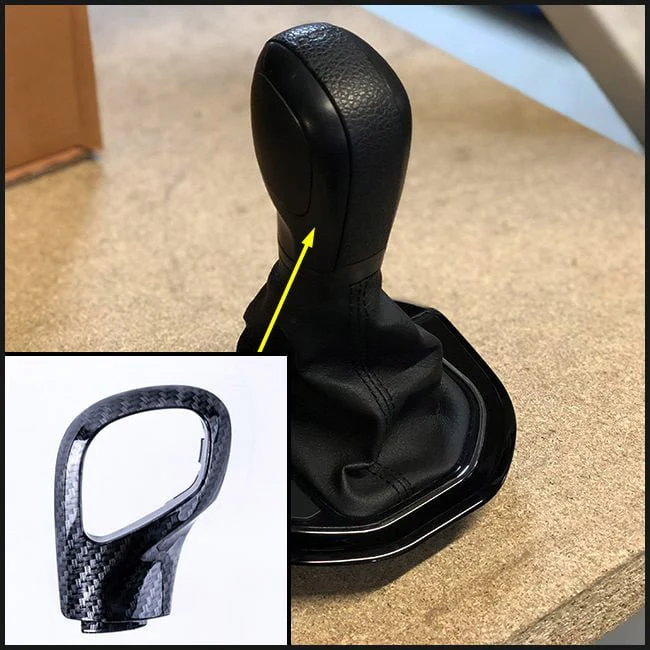 Stylingkapjes voor de versnellingspook van de VW T5.1 Transporter DSG – Upgrade met carbonlak, klaar voor montage.