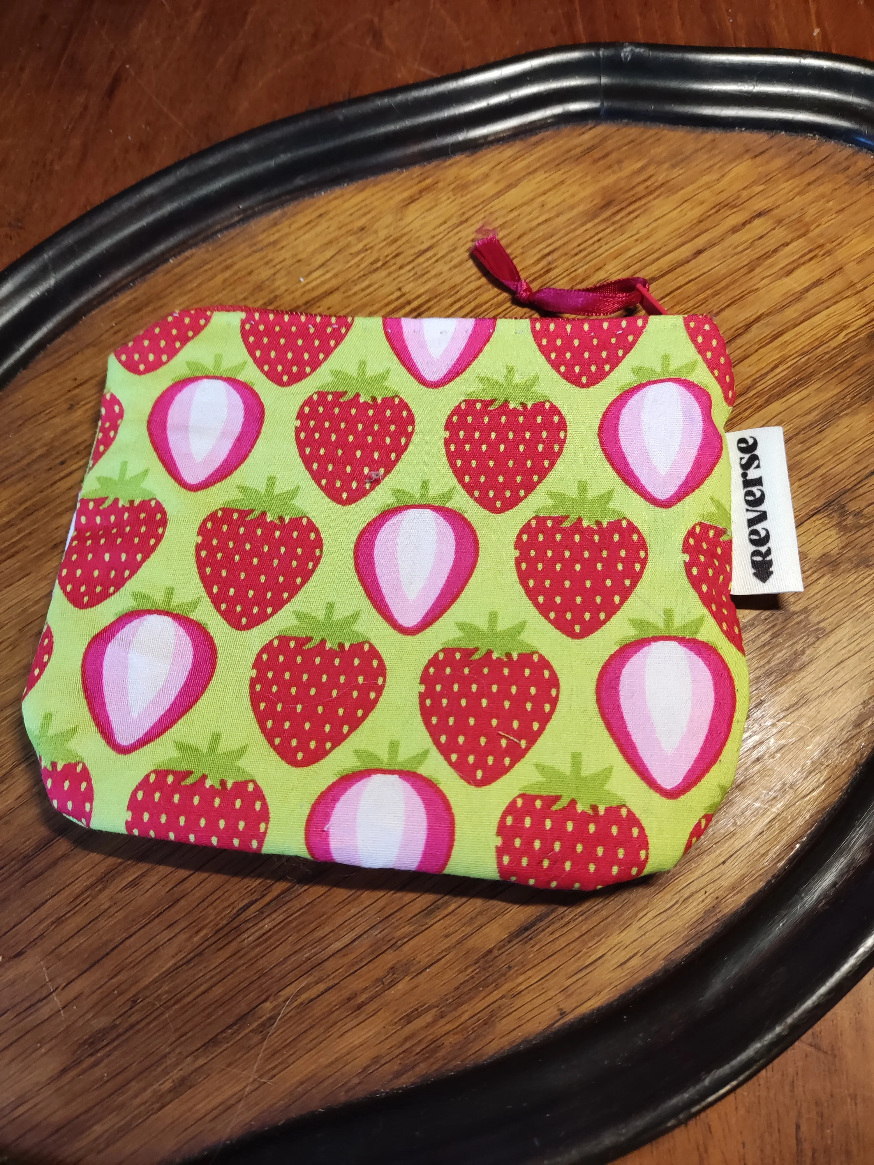 etui, makeuptasje met rits IN REVERSE, handgemaakt. etui, makeuptasje met rits IN REVERSE, handgemaakt.