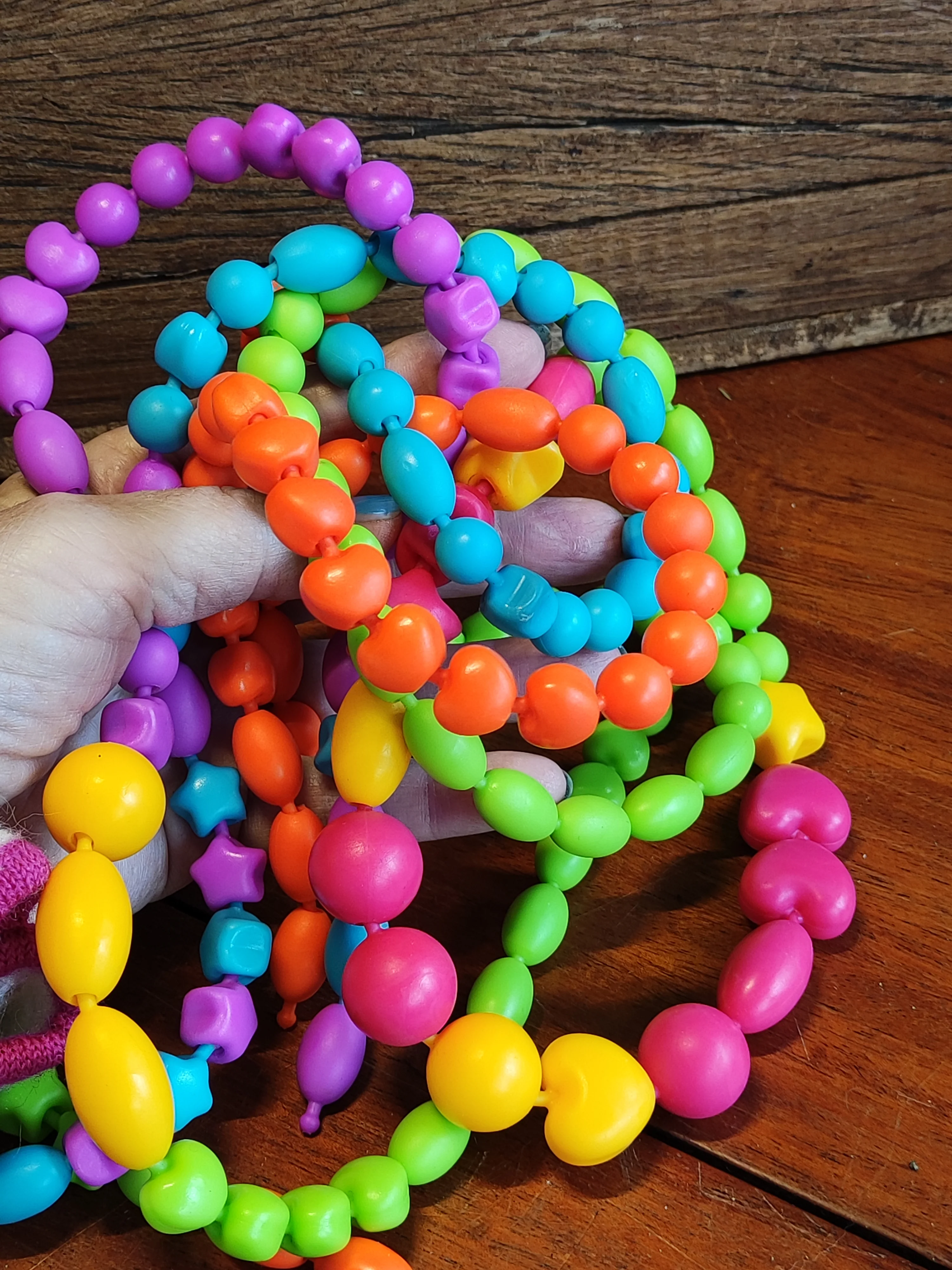 kralen, kunsstof “pop beads” SES? kralen, kunsstof “pop beads” SES?