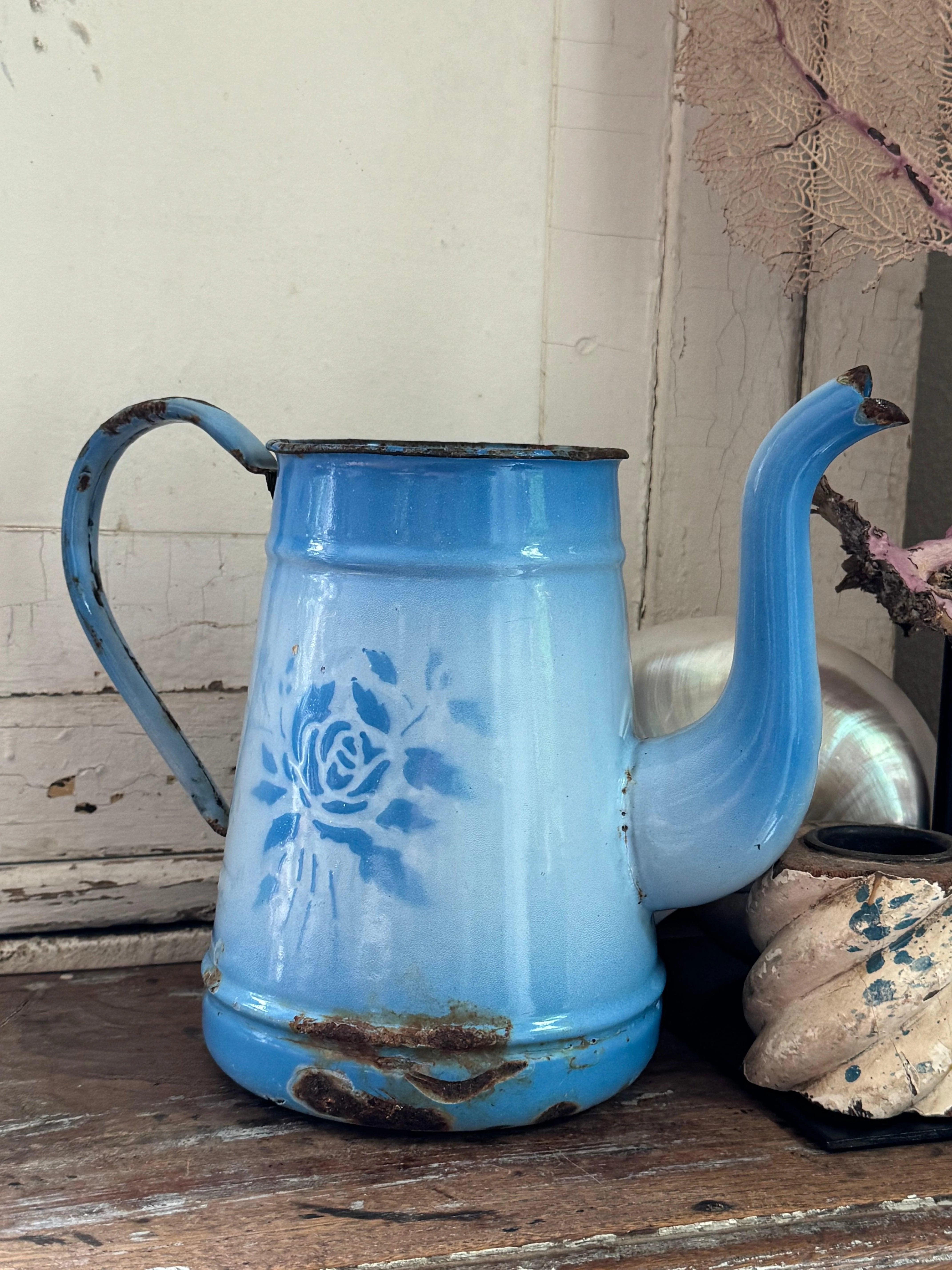 Oude franse emaille kan blauw