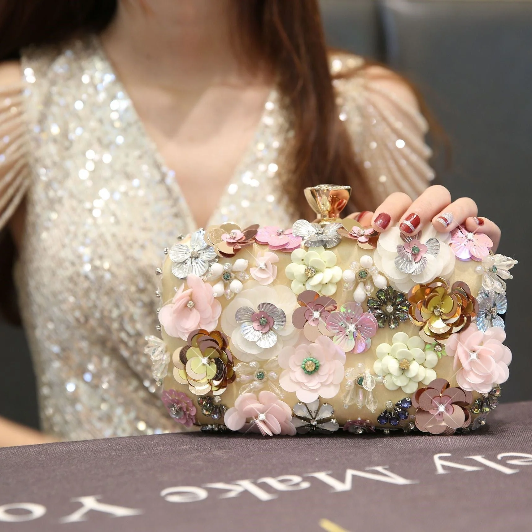 Bloemen Handtas Dames Goud – Verfraaid met Parels Feestelijk – Stof