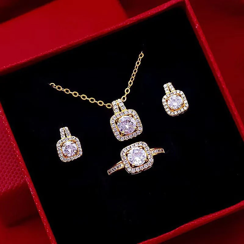 Elegantia Sieradenset – Verfijnde Schoonheid – Gouden Ketting