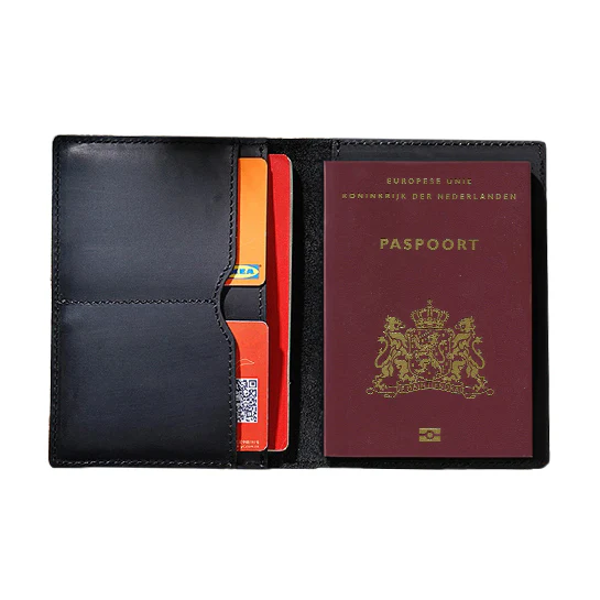 ATTREZZO® 100% Lederen Paspoort hoesje – Zwart – Paspoorthouder – Reisdocumenthouder – Travel wallet