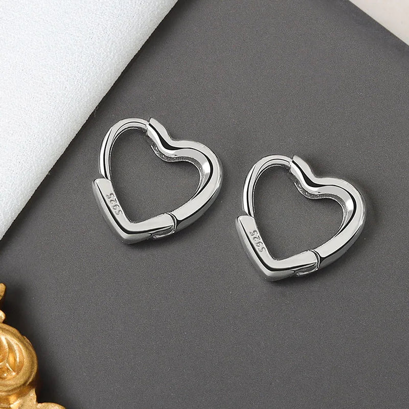 Oorbellen Zilver – Dainty Love Studs – De Schattigste die Er zijn