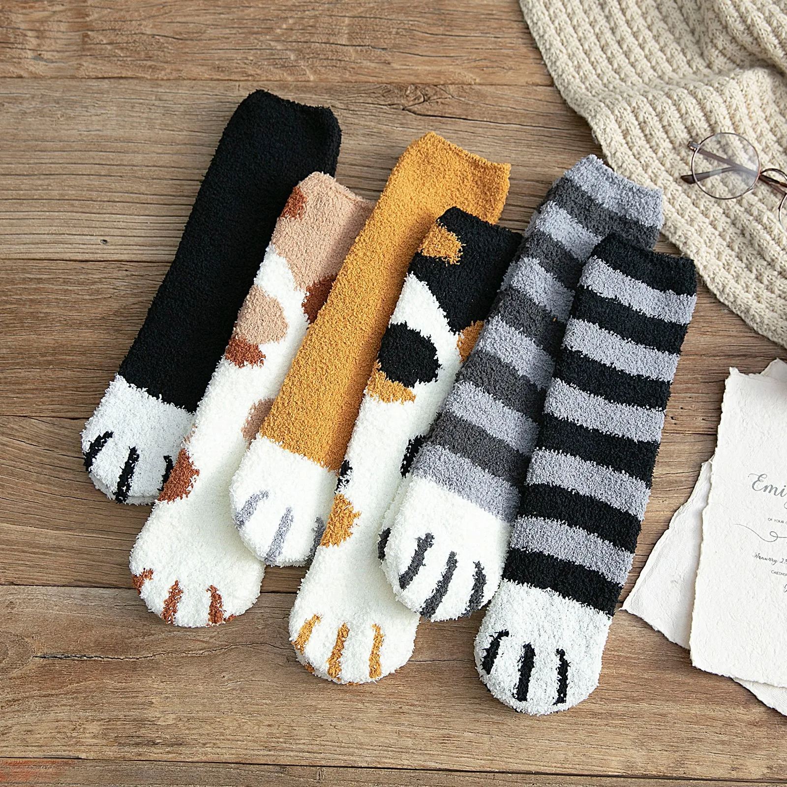 ComfyPaw – Laat Je Voeten Genieten van Ultiem Comfort – Gevlekt Zwart