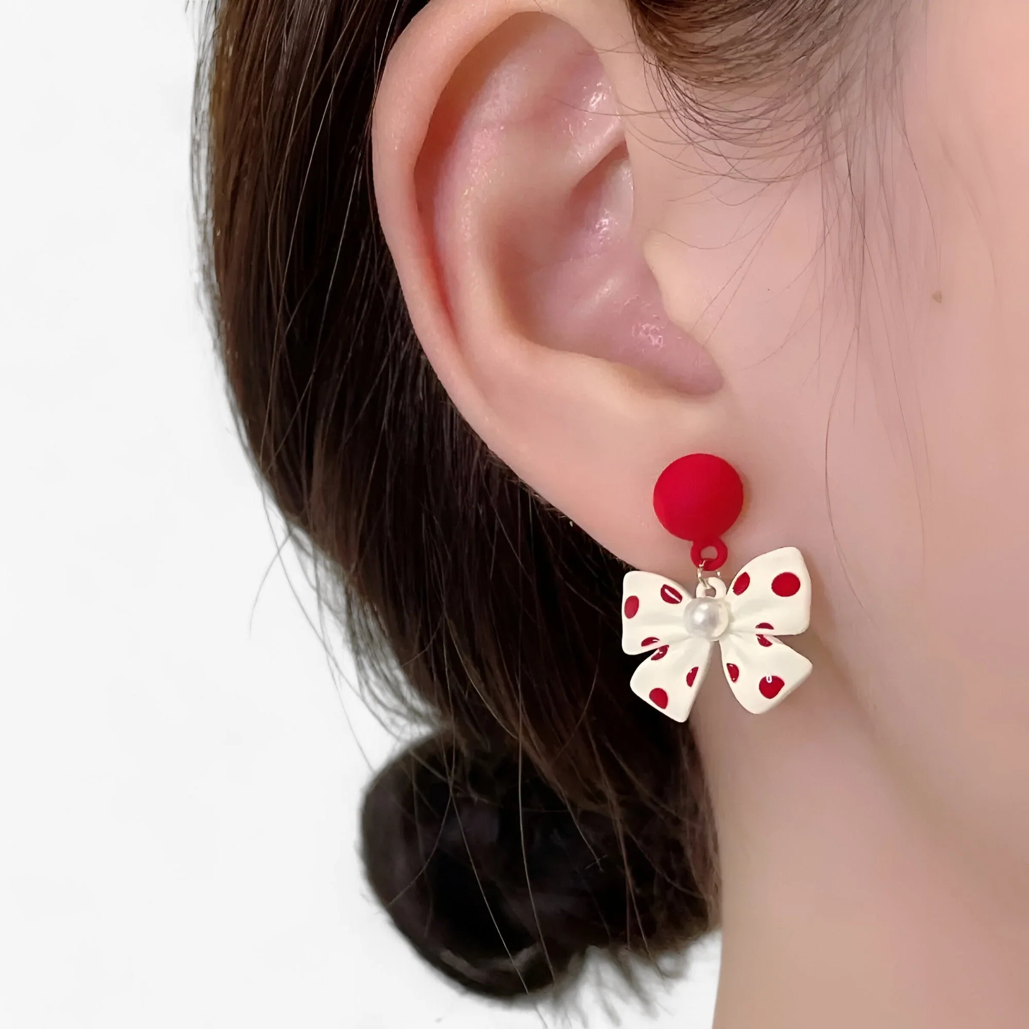 Oorbellen Dames Wit – Perleoorbellen met een Schattige Strik – Perfect voor Bruiloften